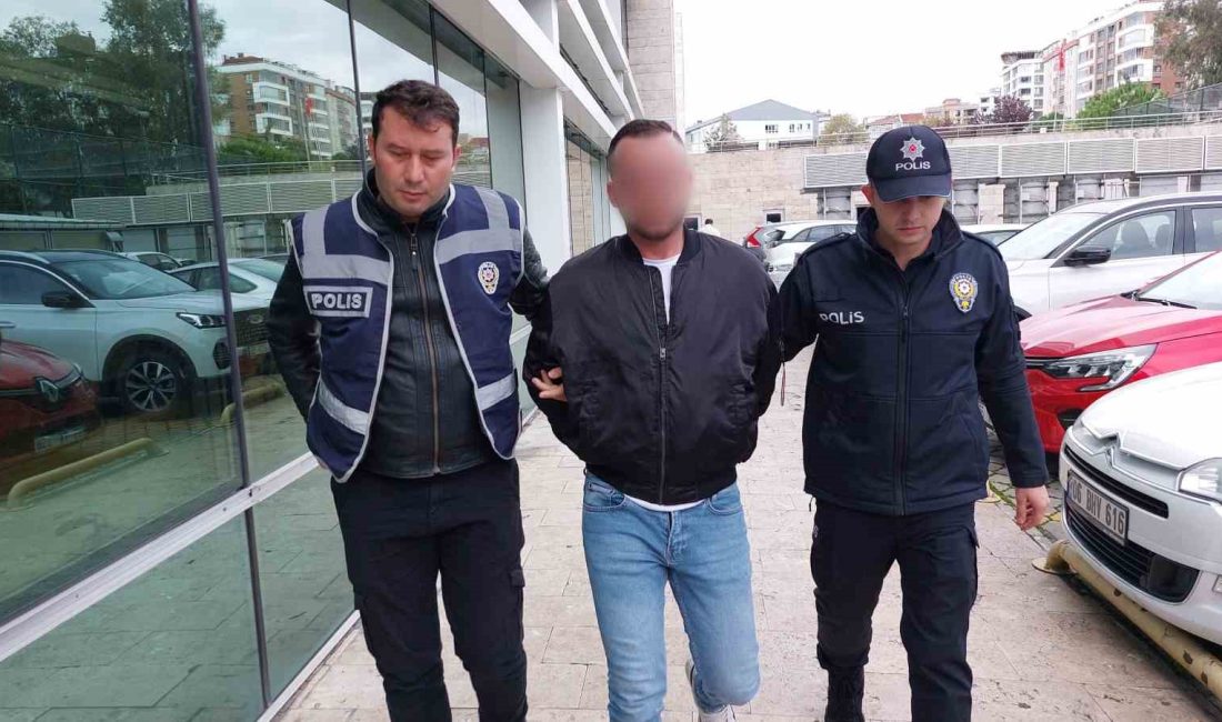 SAMSUN'DA SOKAK ORTASINDA YÜRÜYEN GENÇ KADINA ELLE TACİZ BULUNDUĞU İDDİASIYLA