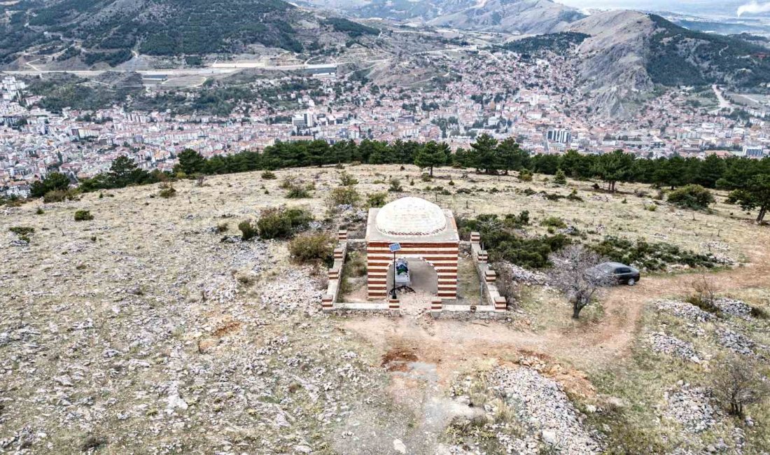 TOKAT'IN ETEKLERİNDE BULUNAN VE ANITININ YER ALDIĞI DAĞA DA İSMİ