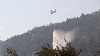 MUĞLA GÖKOVA KÖRFEZİNDEKİ ORMAN YANGINI SÖNDÜRME ÇALIŞMALARI ARALIKSIZ DEVAM EDİYOR.