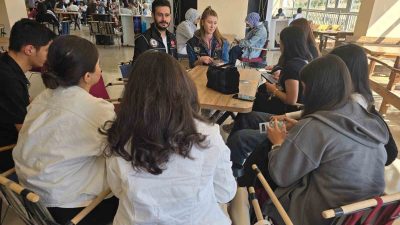 HAKKARİ POLİSİ ÜNİVERSİTE ÖĞRENCİLERİNE “UYUMA” APLİKASYONU VE “NARVAS” PROJESİ TANITILARAK