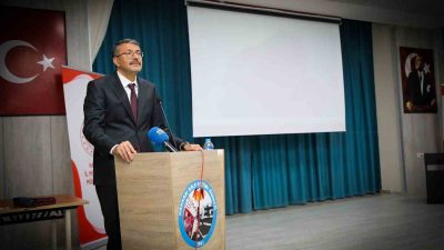 BURADA KONUŞAN VALİ ALİ ÇELİK, HAKKARİ EĞİTİMİ GELİŞTİRME PROJESİ HAKKINDA