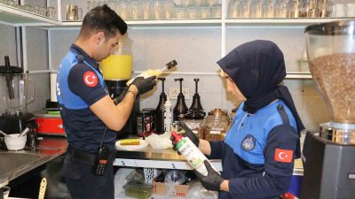 HALİLİYE’DE ZABITA EKİPLERİ KAFELERİ DENETLEDİ