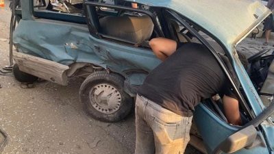 HATAY'IN DÖRTYOL İLÇESİNDE 3 OTOMOBİLİN KARIŞTIĞI KAZADA, 5 ŞAHIS YARALANDI.