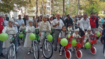 ESKİŞEHİR'DE HAYIRSEVERLER TARAFINDAN GERÇEKLEŞTİRİLEN SÜNNET ŞÖLENİNDE YETİM 20 ÇOCUK İÇİN