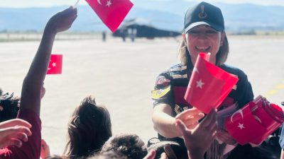 HELİKOPTER FİLO KOMUTANLIĞI ÖĞRENCİLERİ AĞIRLADI