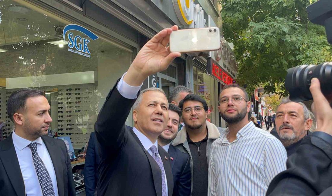 İÇİŞLERİ BAKANI ALİ YERLİKAYA İLE YOLDA RASTLADIĞI VE KENDİSİ İLE