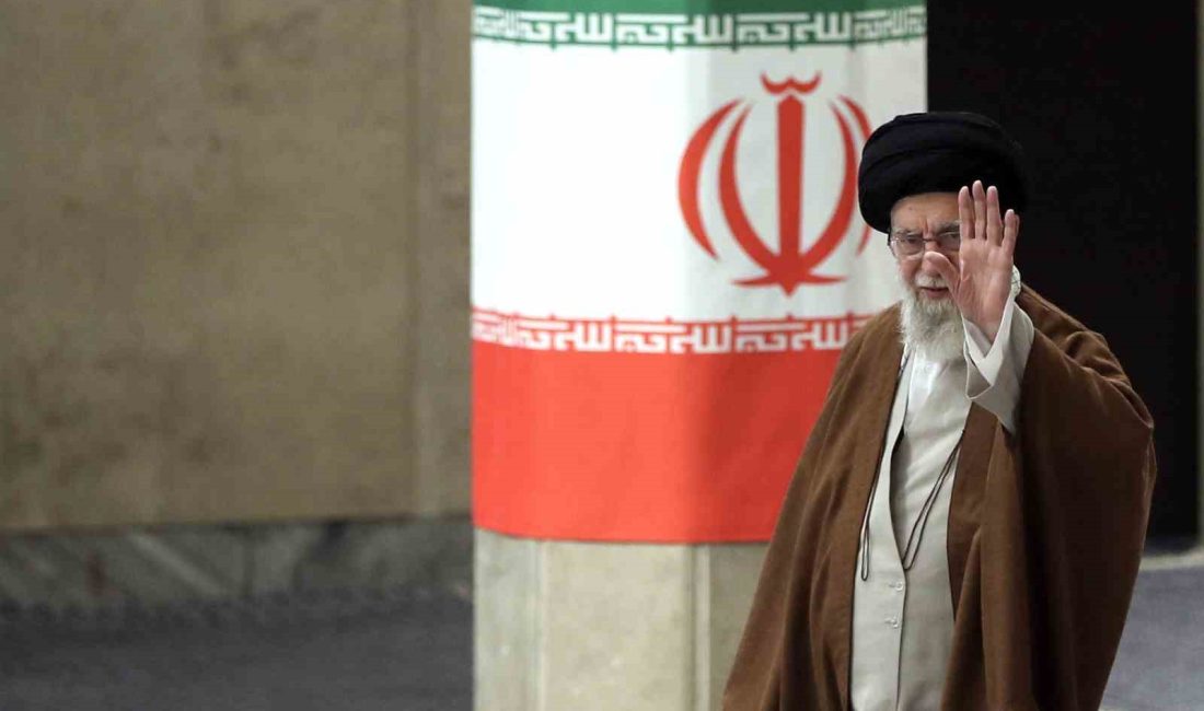 İRAN DİNİ LİDERİ AYETULLAH ALİ HAMANEY, HAMAS LİDERİ YAHYA SİNWAR’IN