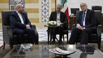 İRAN MECLİS BAŞKANI MUHAMMED BAKIR GALİBAF, PİLOTLUĞUNU YAPTIĞI UÇAKLA LÜBNAN'IN