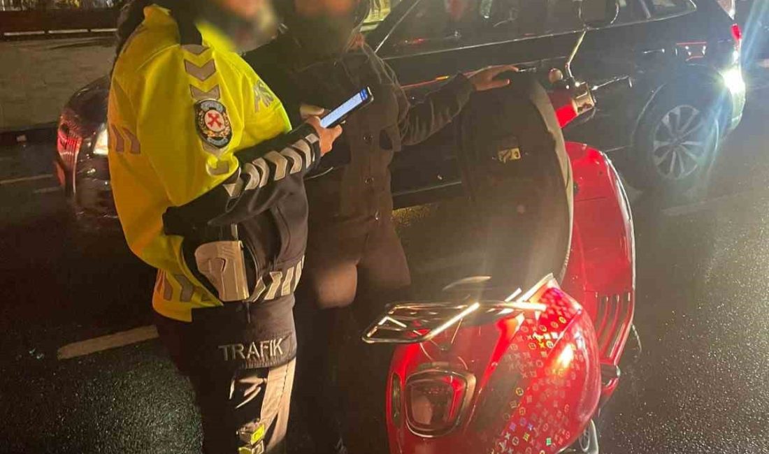 İSTANBUL’DA POLİS EKİPLERİ TARAFINDAN MOTOSİKLET SÜRÜCÜLERİNE YÖNELİK DENETİM GERÇEKLEŞTİRİLDİ. DENETİMDE,