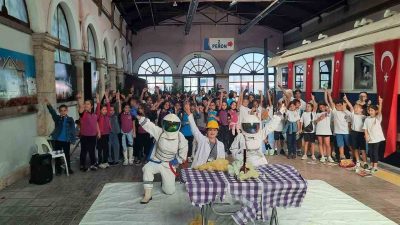 ‘İZMİR’DE BİLİM VE TEKNOLOJİ RÜZGÂRI: TÜBİTAK 4007 BİLİM ŞENLİĞİ-2 GECE-GÜNDÜZ