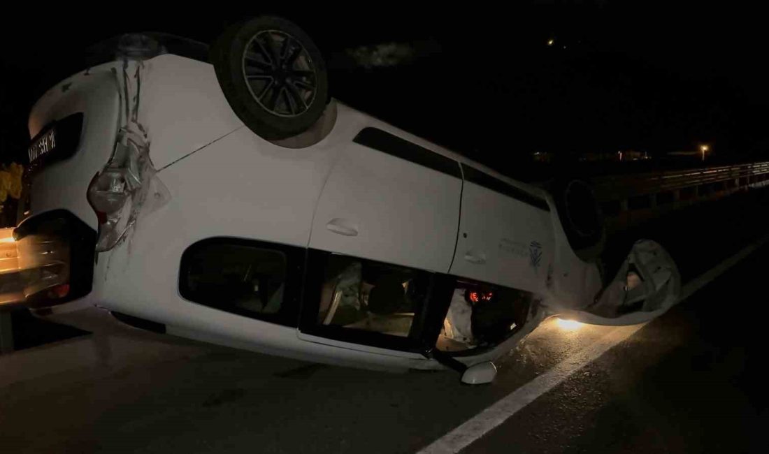 BURSA'NIN İZNİK İLÇESİNDE TRAKTÖR İLE OTOMOBİL ÇARPIŞTI, OTOMOBİL METRELERCE SÜRÜKLENDİ.