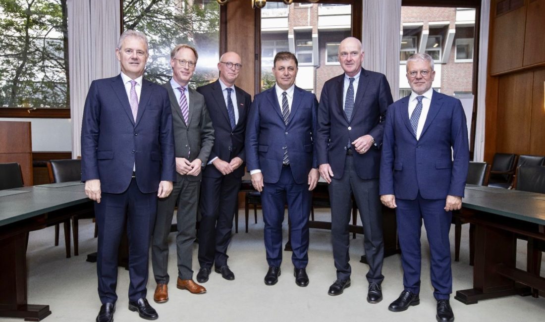 İZMİR BÜYÜKŞEHİR BELEDİYE BAŞKANI DR. CEMİL TUGAY'IN BREMEN ZİYARETİNE EŞLİK