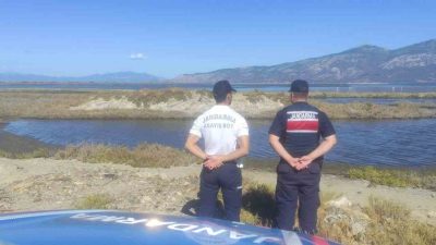 AYDIN (İHA) – AYDIN’IN SÖKE İLÇESİNDE JANDARMA EKİPLERİ, DALYAN GÖLÜ