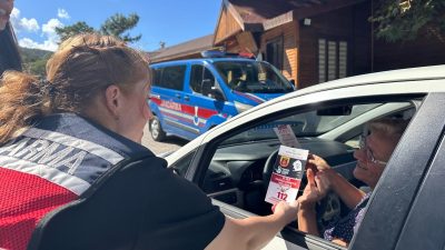 AYDIN (İHA) – AYDIN’IN KUŞADASI İLÇESİNDE JANDARMA EKİPLERİ, KADINA KARŞI