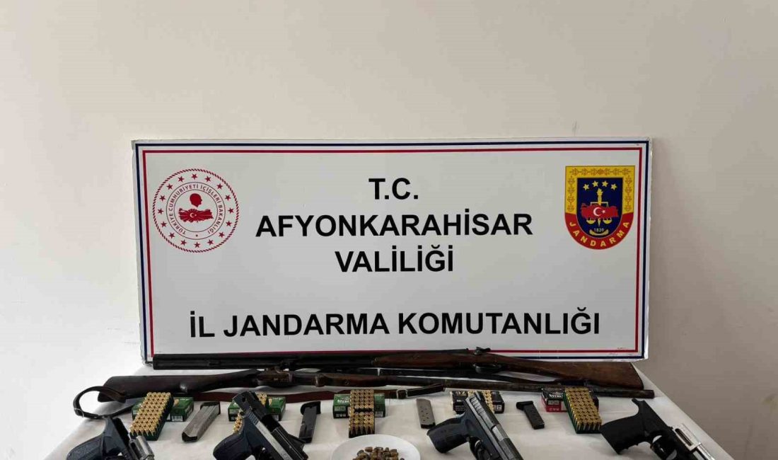AFYONKARAHİSAR’DA KAÇAK SİLAH TİCARETİNE GEÇİT YOK