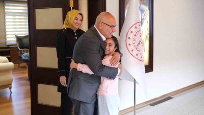 KALP HASTASI ZEYNEP ELA'NIN "VALİ OLMA" HAYALİ GERÇEK OLDU