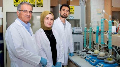 SELÇUK ÜNİVERSİTESİNDE KANSER TEDAVİSİNE YÖNELİK HAZIRLANAN PROJE BİLİM VE TEKNOLOJİDE