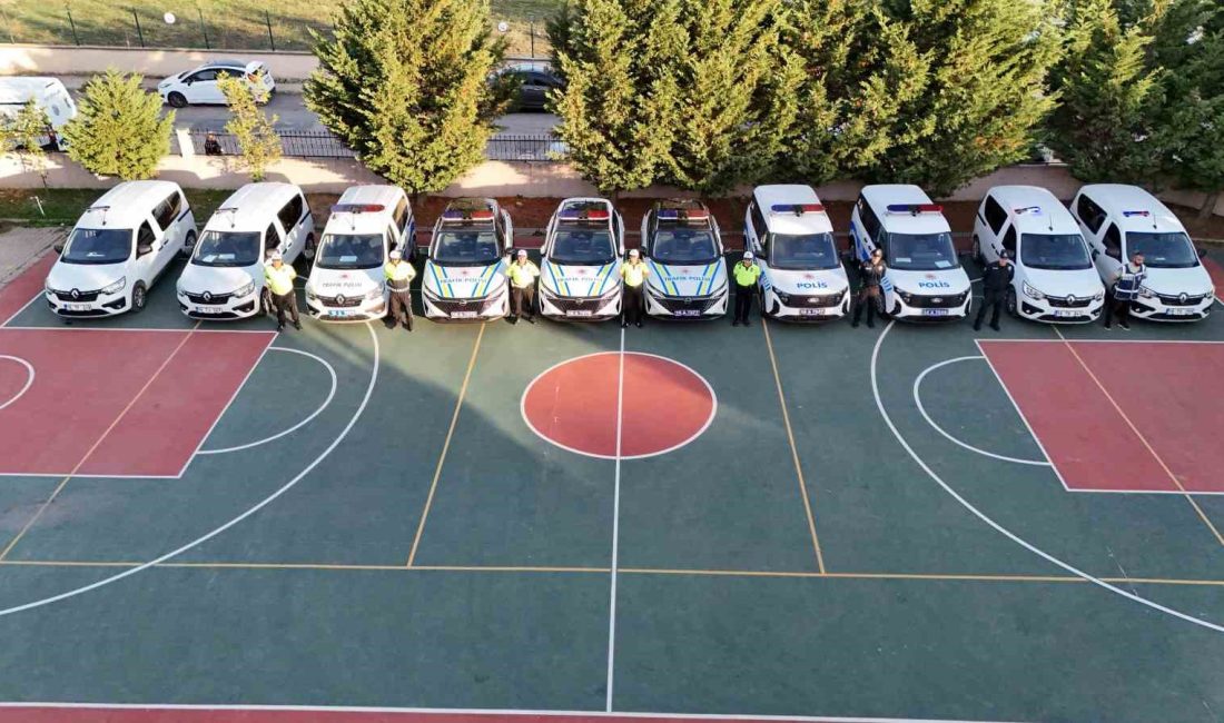 KARACABEY İLÇE EMNİYET MÜDÜRLÜĞÜ, ARAÇ FİLOSUNU 10 YENİ ARAÇ İLE