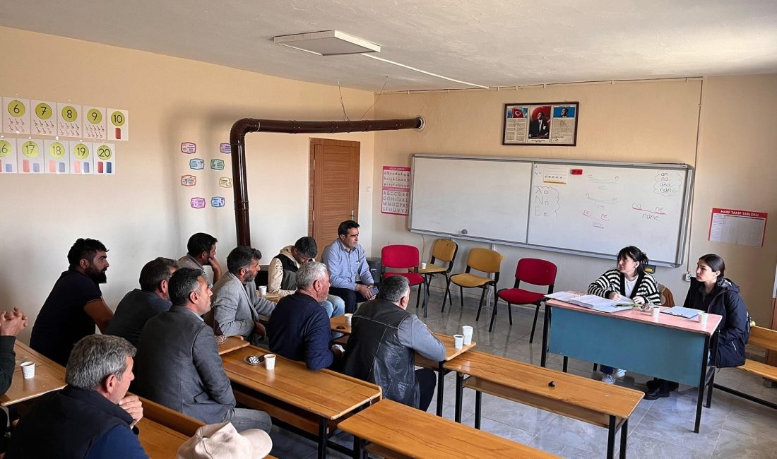 KARS’TA “TARIMDA YENİ DÖNEM” BİLGİLENDİRME TOPLANTISI(KARS-İHA)