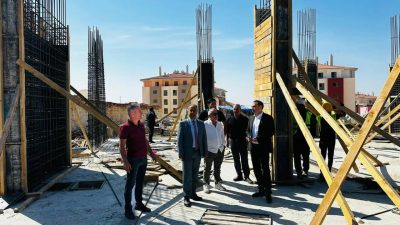 ADIYAMAN’IN BESNİ KAYMAKAMI ÇAĞLAR PARTAL, BESNİ’DE DEVAM EDEN YATIRIMLARI İNCELEMELERİNİ