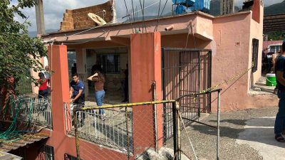 HATAY’DA EŞİNİN KENDİSİNİ BORÇLANDIRDIĞINI İDDİA EDEN ŞAHIS, EŞİNİ TÜFEKLE VURARAK