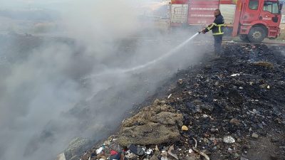 HATAY’DA HURDALIK VE ÇÖPLÜK ALANDA ÇIKAN YANGIN İTFAİYE TARAFINDAN SÖNDÜRÜLDÜ.