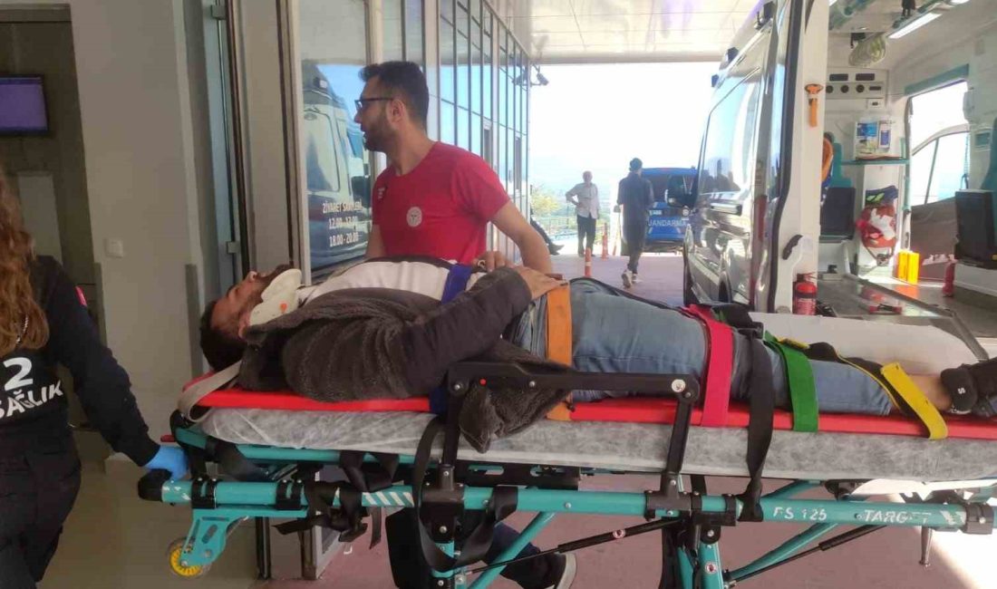 BURSA-YALOVA KARAYOLU ORHANGAZİ GİRİŞİNDE SEYİR HALİNDEKİ BİR MOTOSİKLET KONTROLDEN ÇIKARAK