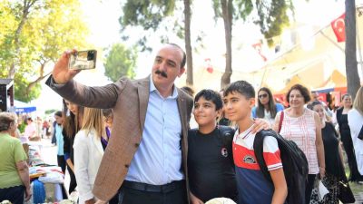 ANTALYA’DA KONYAALTI BELEDİYE BAŞKANI CEM KOTAN, KONYAALTI KENT KONSEYİ KADIN