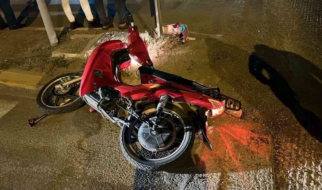 KONYA’NIN KARAPINAR İLÇESİNDE OTOMOBİLLE ÇARPIŞAN ELEKTRİKLİ BİSİKLET SÜRÜCÜSÜ YARALANDI.