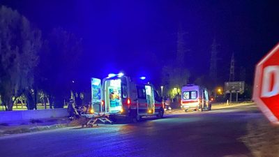 KONYA’NIN KARAPINAR İLÇESİNDE MEYDANA GELEN TRAFİK KAZASINDA 3 KİŞİ YARALANDI.