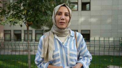 ANNE ÖZKAN, KREŞ YETKİLİLERİNİN KENDİSİNE ÇOCUĞUNUN TENİNİN HASSAS OLDUĞUNU BELİRTEREK