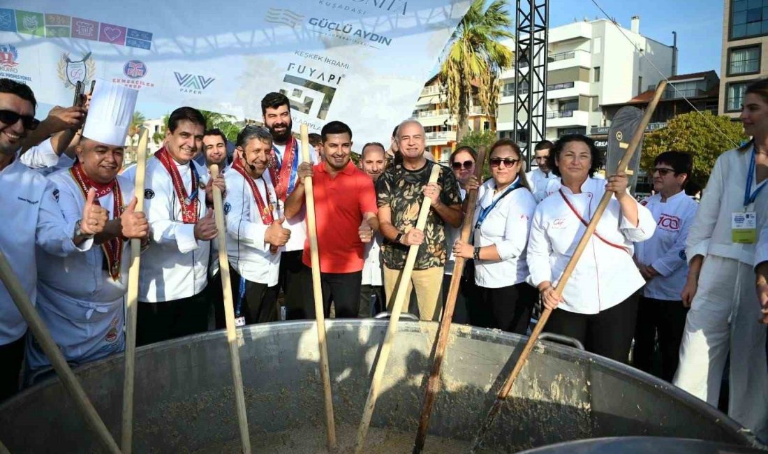 KUŞADASI SOKAK FESTİVALİ 5 BİN KİŞİLİK KEŞKEK REKORU DENEMESİ İLE