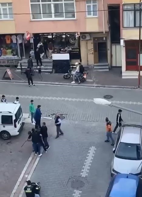 İSTANBUL ESENYURT’TA BİRLİKTE PAZARCILIK YAPAN İKİ KUZEN ARASINDA BİLİNMEYEN BİR