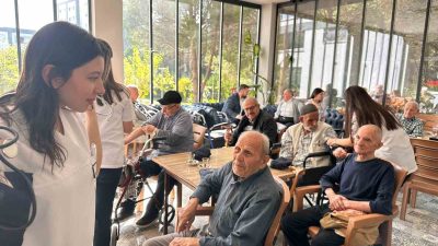 BURSA'DA BİR LİSENİN SAĞLIK ALANINDA EĞİTİM GÖREN ÖĞRENCİLERİ ZİYARET İÇİN