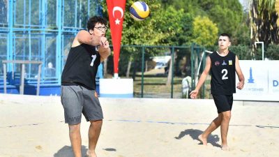 İZMİR BÜYÜKŞEHİR BELEDİYESİ'NİN DÜZENLEDİĞİ LİSELİLER PLAJ VOLEYBOLU ŞENLİĞİ, GENÇLERİ SPOR