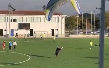 BURSA'NIN İNEGÖL İLÇESİNDE 2 YIL ÖNCE ÇALIŞTIĞI FABRİKANIN BAHÇESİNE İNEN