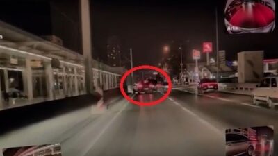 BURSA'DA MAKAS ATAN HAFİF TİCARİ ARAÇ, BAŞKA BİR ARACA ÇARPARAK