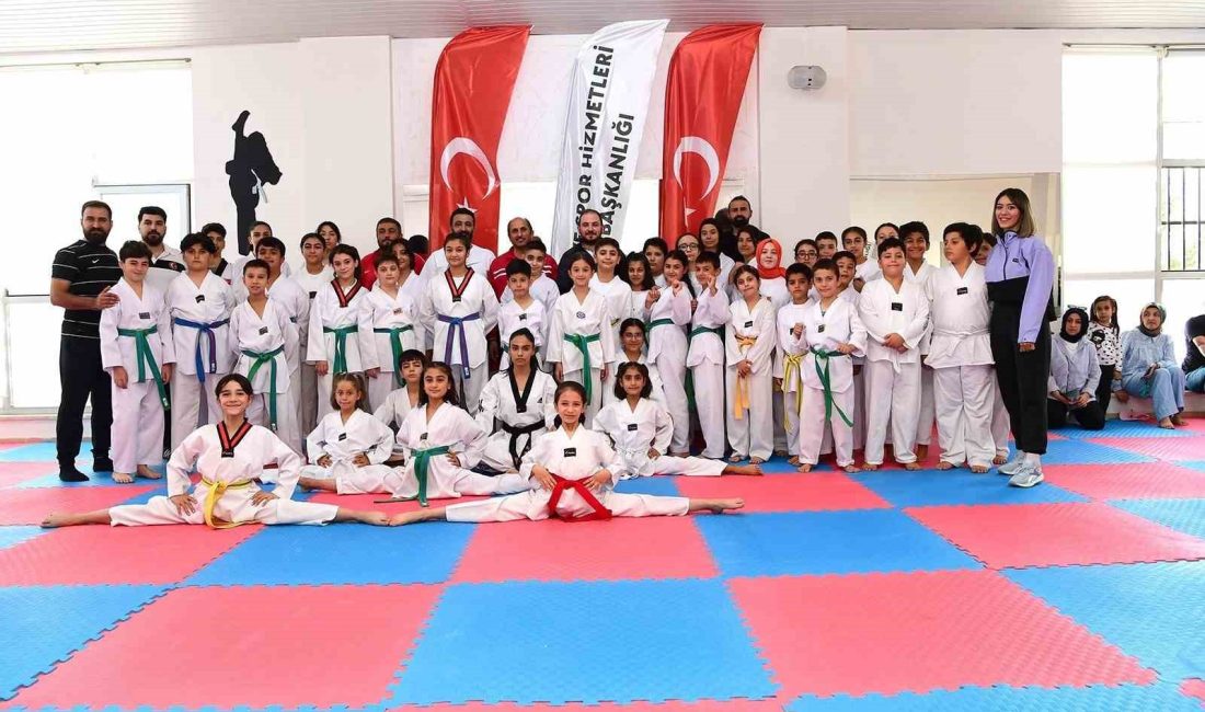 MALATYA'DA GERÇEKLEŞEN TAEKWONDO 3. DÖNEM KUŞAK SINAVINA KATILAN 8-18 YAŞ