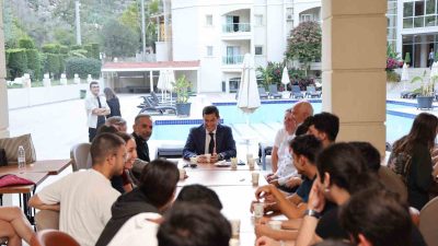 MARMARİS BELEDİYESİ’NDEN ÜNİVERSİTE ÖĞRENCİLERİ İÇİN TANIŞMA PİKNİĞİ