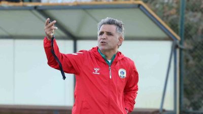 MENEMEN FK, TFF 2. LİG KIRMIZI GRUP’TAKİ LİDERLİK MÜCADELESİ VERDİĞİ