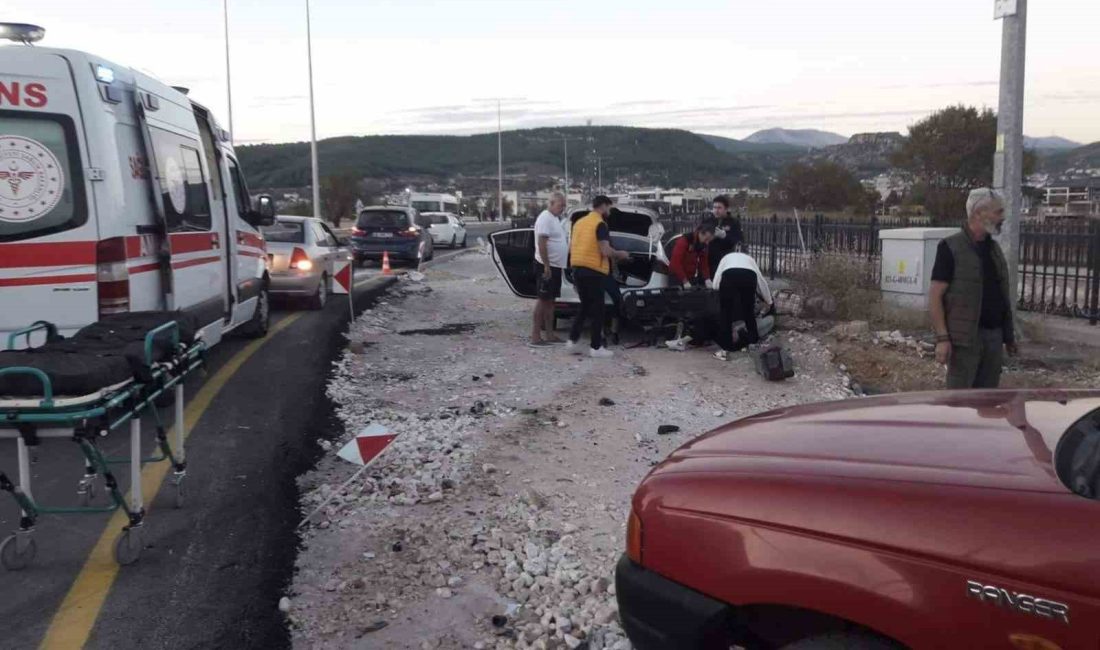 MUĞLA’NIN MENTEŞE İLÇESİNDE MEYDANA GELEN ÇİFT TARAFLI TRAFİK KAZASINDA HER