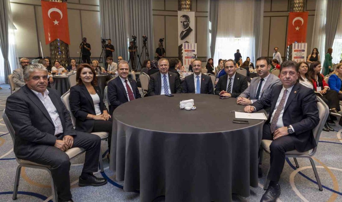 MERSİN BÜYÜKŞEHİR BELEDİYESİ'NİN EV SAHİPLİĞİNDE DÜZENLENEN 'KADINA YÖNELİK ŞİDDET VE