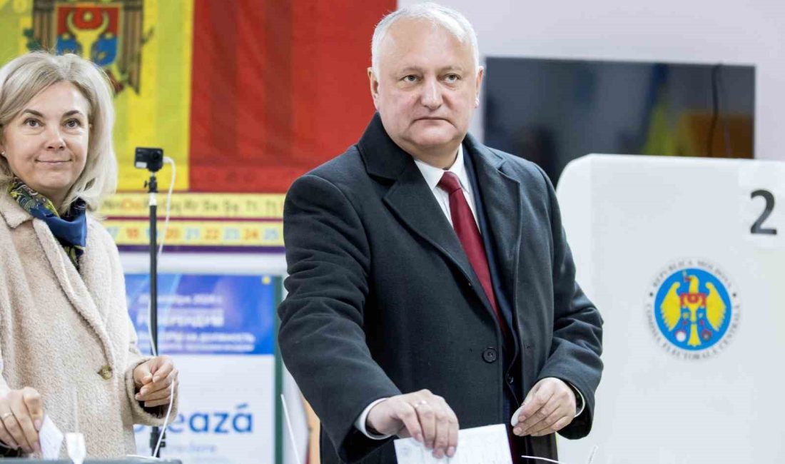 MOLDOVA'DA CUMHURBAŞKANLIĞI SEÇİMİ VE AVRUPA BİRLİĞİ'NE (AB) KATILIM REFERANDUMU İÇİN