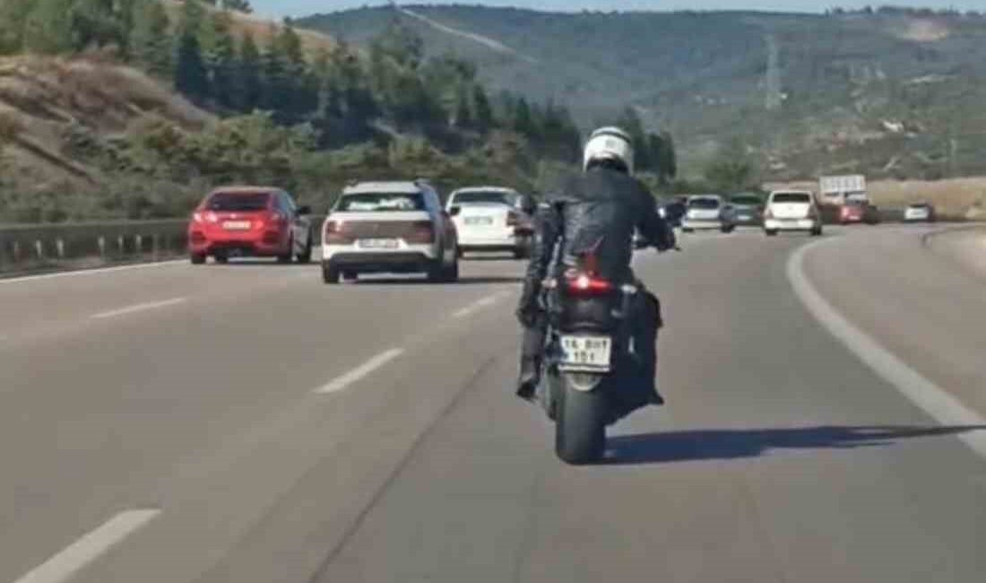BURSA'DA BİR MOTOSİKLET SÜRÜCÜSÜ SEYİR HALİNDEYKEN, İKİ TEKERLEKLİ ARAÇ ÜZERİNDE
