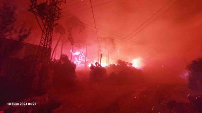 MUĞLA YANIYOR... ORTACA VE DALAMAN'DAKİ YANGINLARIN ARDINDAN BİR YANGIN DA