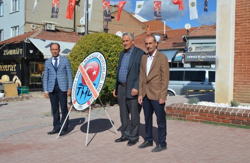 KÜTAHYA'NIN TAVŞANLI İLÇESİNDE MUHTARLAR GÜNÜ, CUMHURİYET MEYDANI’NDA DÜZENLENEN TÖRENLE KUTLANDI.