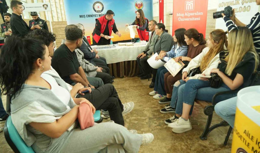 MUŞ EMNİYET MÜDÜRLÜĞÜ EKİPLERİ TARAFINDAN "EL ELE GÜVENLİ GELECEĞE" PROJESİ