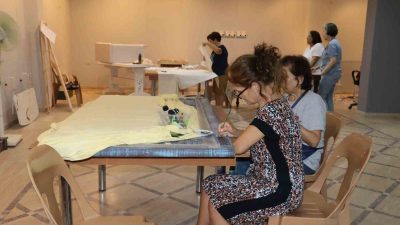 NAZİLLİ BELEDİYESİ EL SANATLARI KURSU ÖĞRENCİLERİ TARAFINDAN HAZIRLANAN ‘ESKİDEN YENİYE