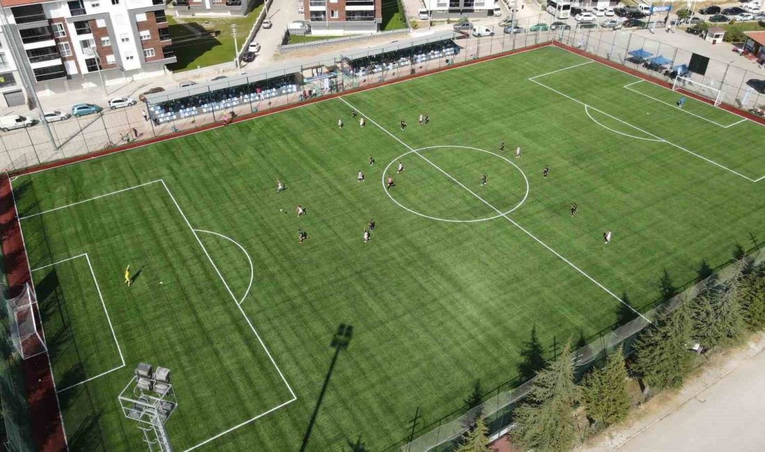 ODUNPAZARI BELEDİYESİ'NCE YENİLENEN HASAN DOĞAN SPOR TESİSLERİ'NDE İLK MAÇ OYNANMADAN