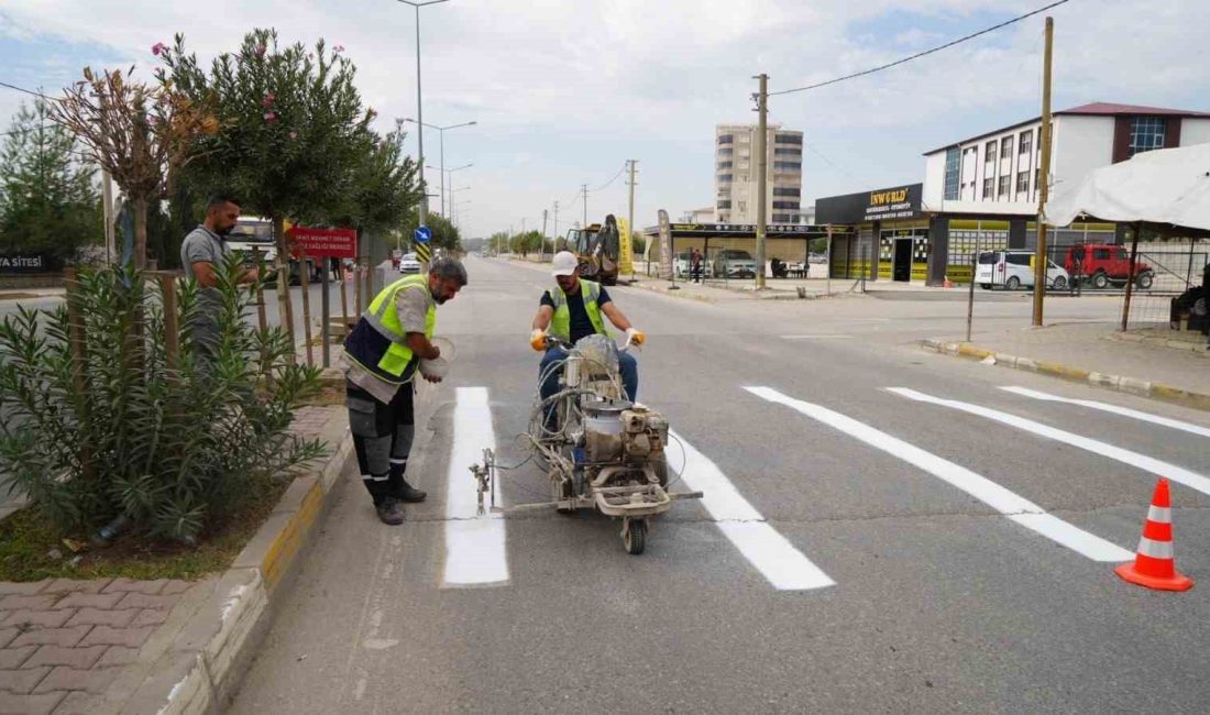 ADIYAMAN BELEDİYESİ FEN İŞLERİ EKİPLERİ, KENT GENELİNDE TRAFİK GÜVENLİĞİNİ ARTIRMAK